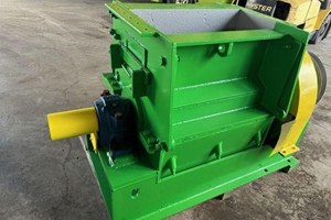Montgomery Industries 34HDER Hog  Hogs and Wood Grinders